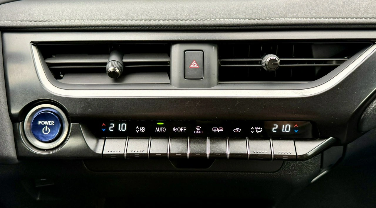 Lexus UX - Zdjęcie 18