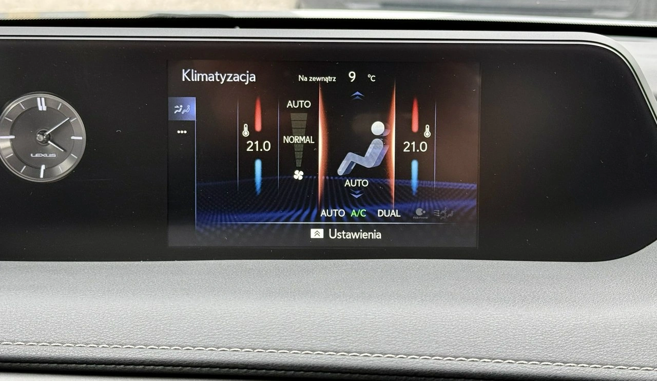 Lexus UX - Zdjęcie 26