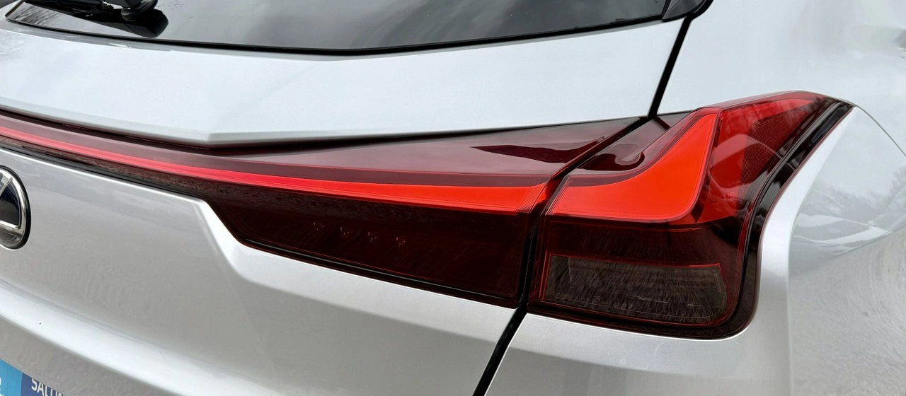 Lexus UX - Zdjęcie 16