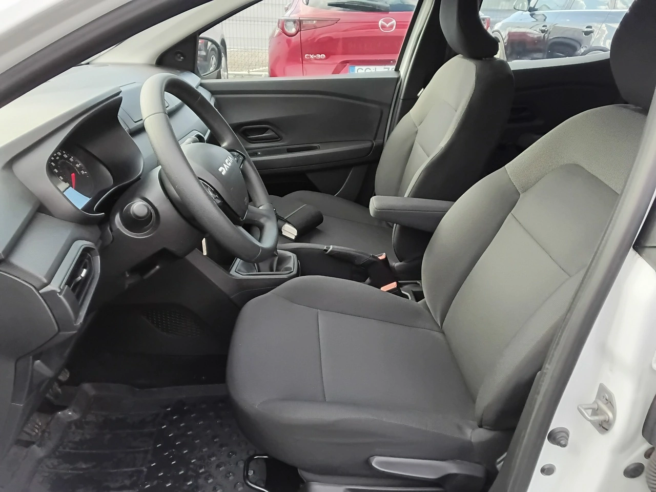 Dacia Sandero - Zdjęcie 11