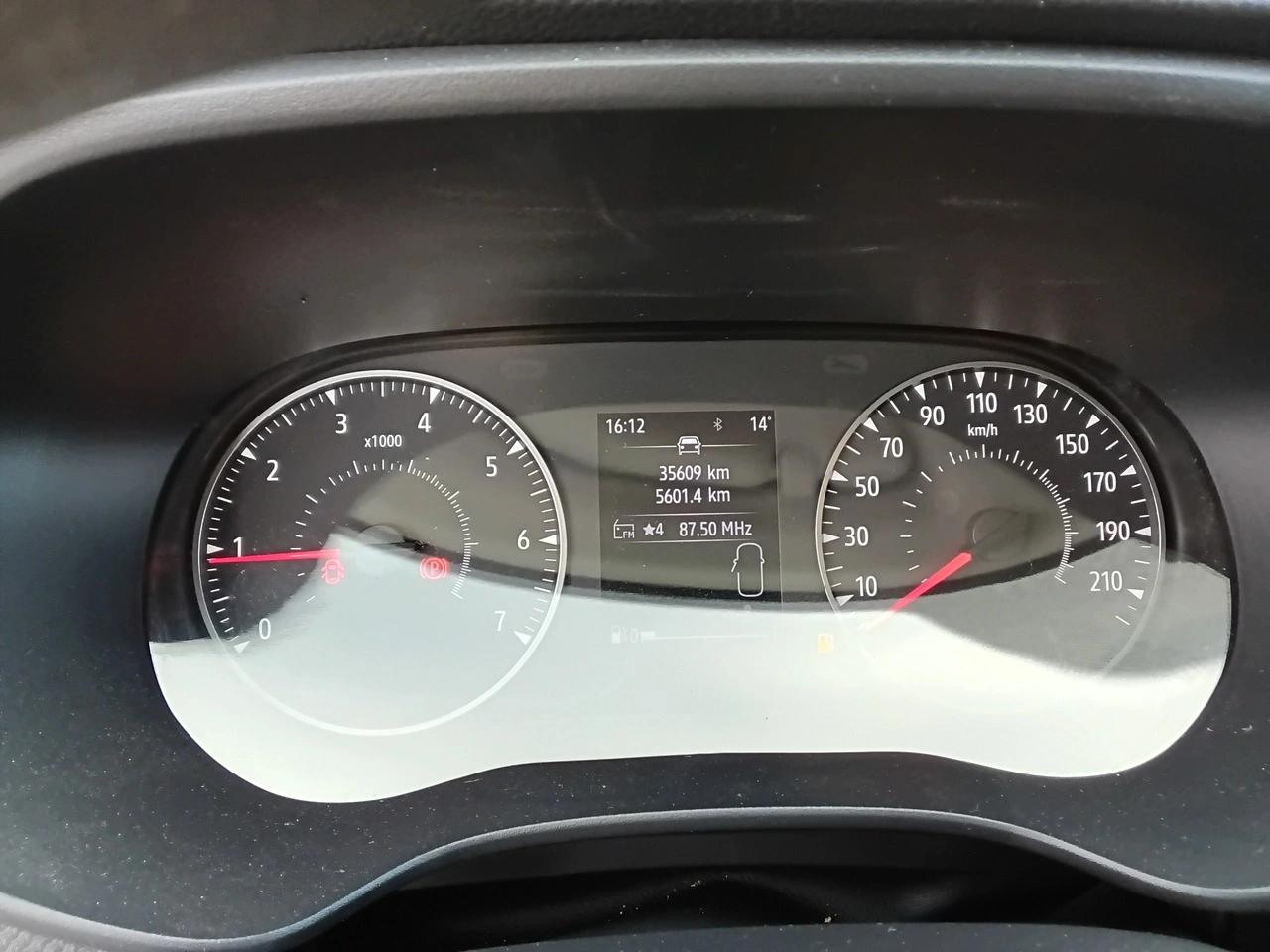 Dacia Sandero - Zdjęcie 20