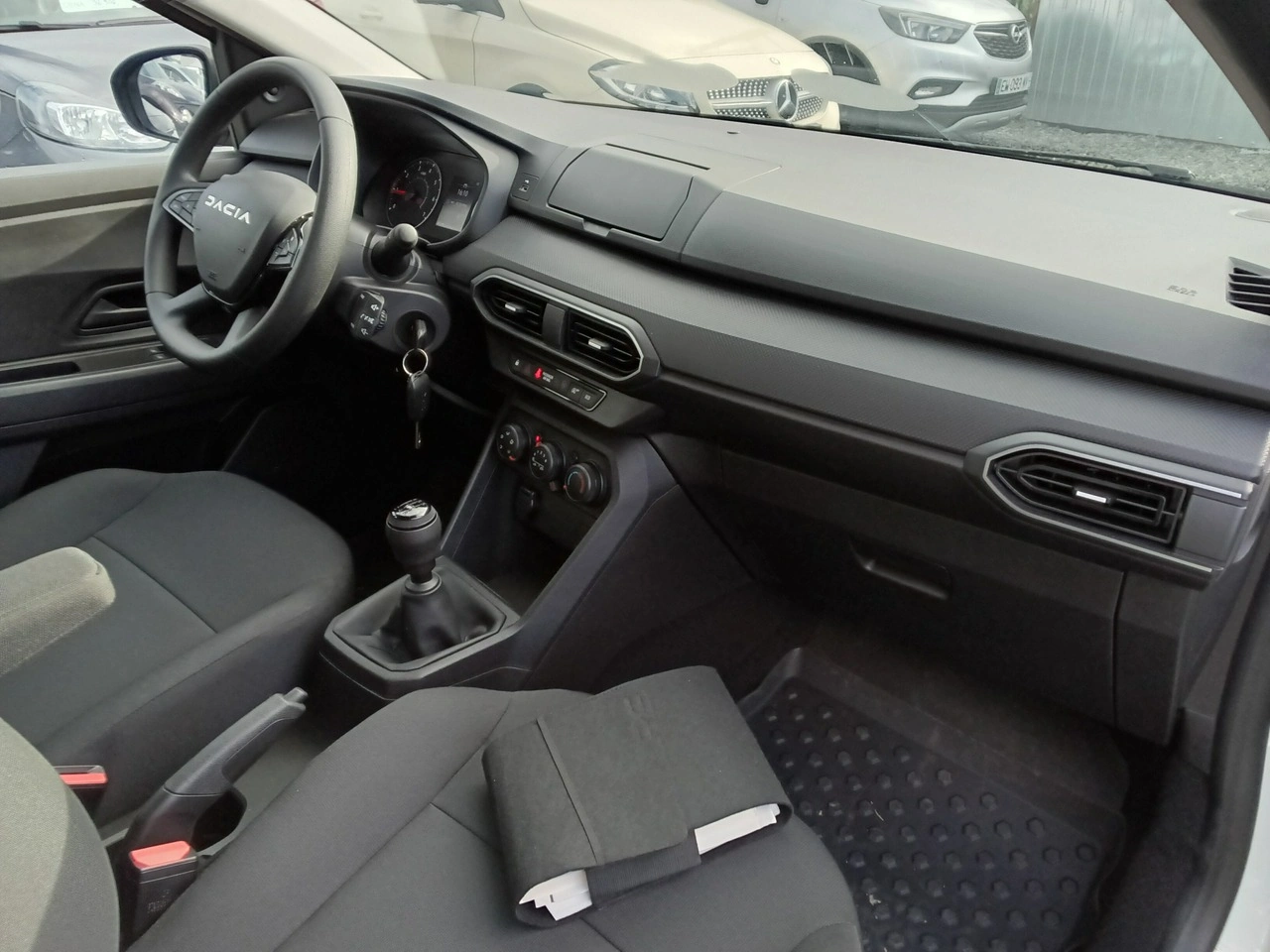 Dacia Sandero - Zdjęcie 6