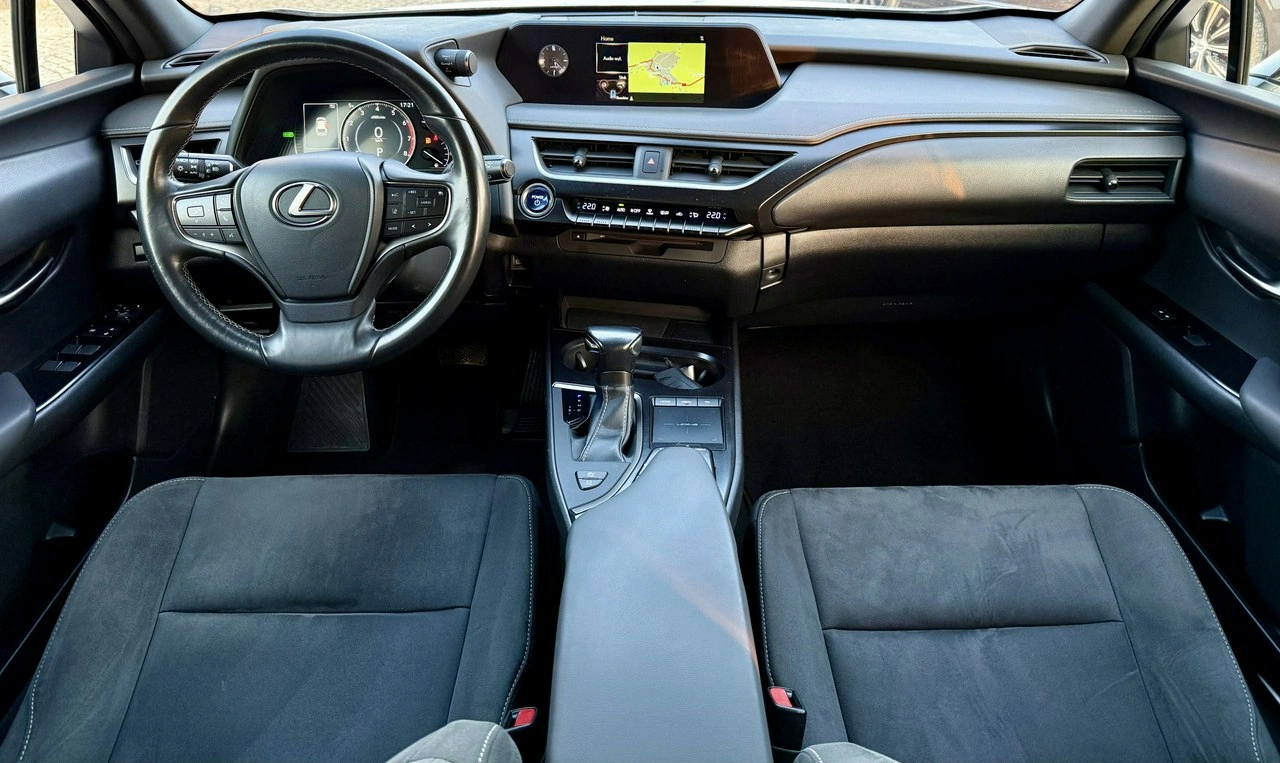 Lexus UX - Zdjęcie 10