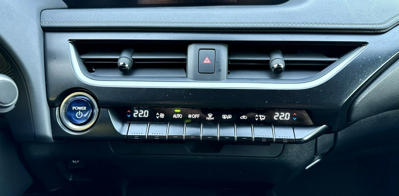 Lexus UX - Zdjęcie 18