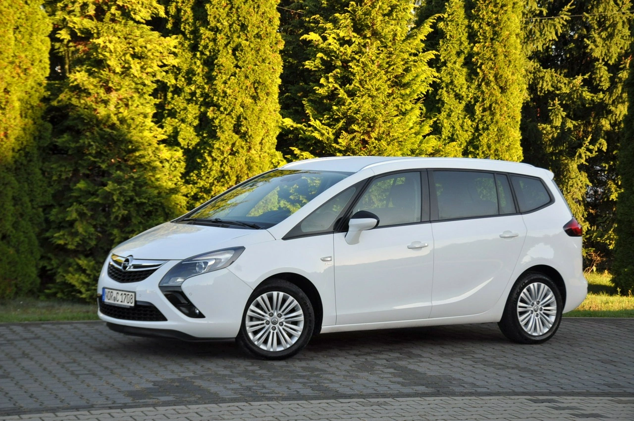 Opel Zafira - Zdjęcie 10