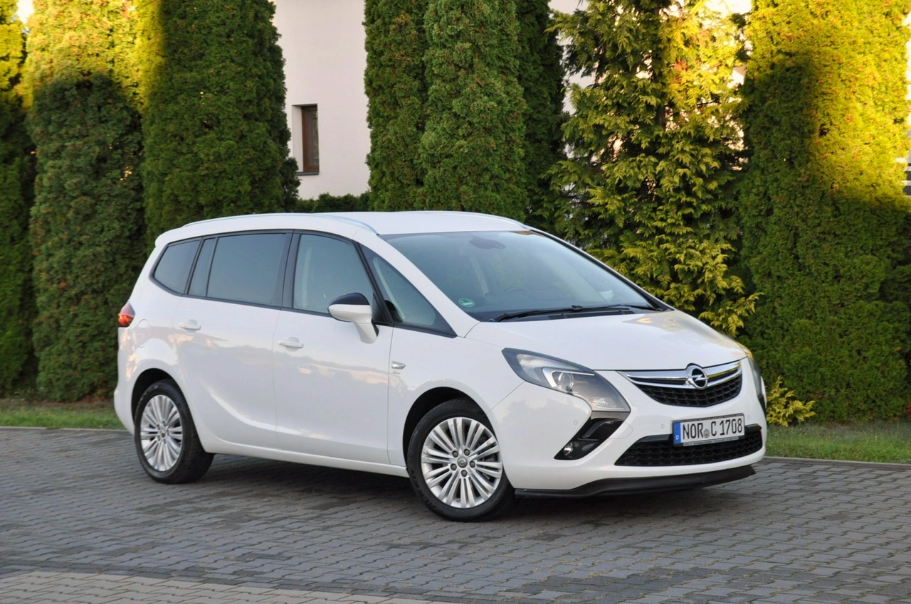 Opel Zafira - Zdjęcie 2