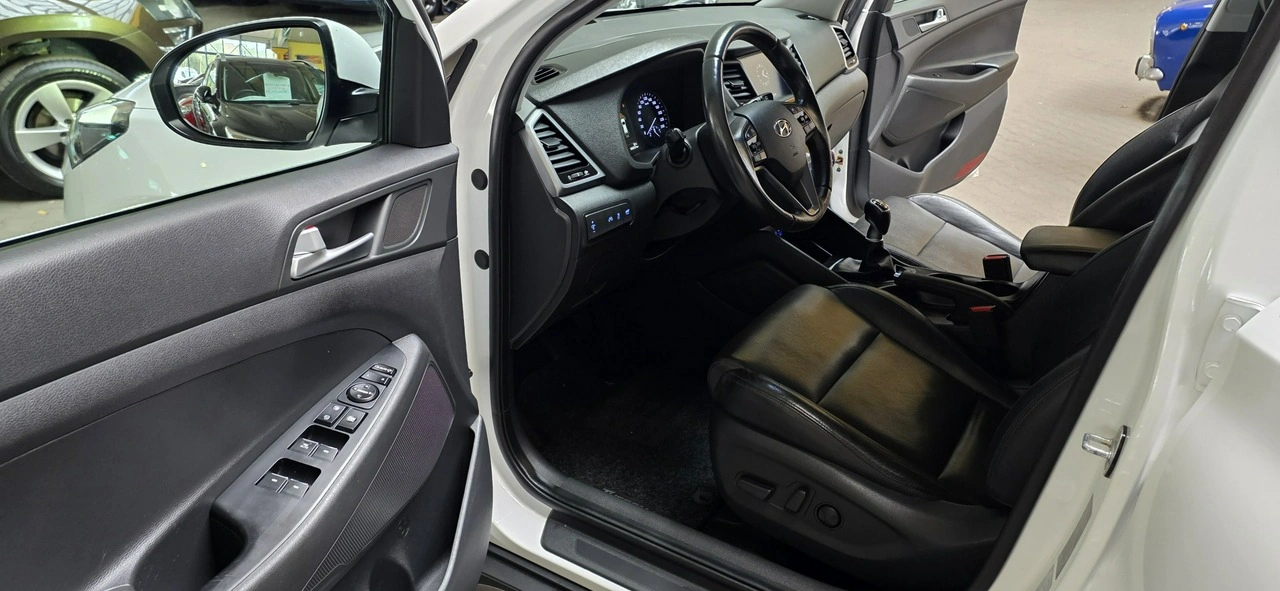 Hyundai Tucson - Zdjęcie 12