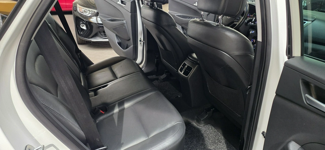 Hyundai Tucson - Zdjęcie 16