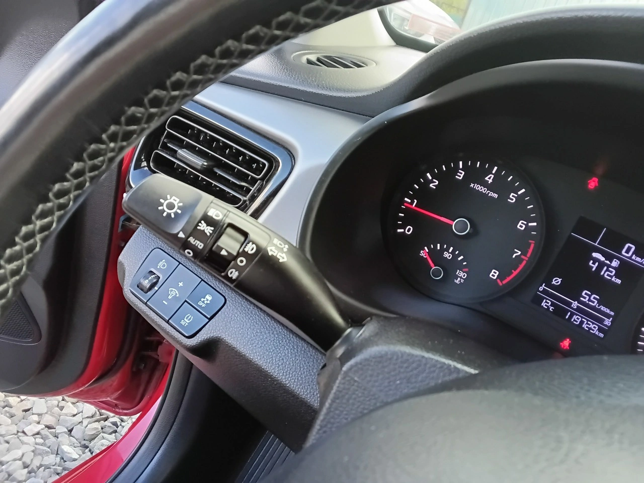 Kia Rio - Zdjęcie 28