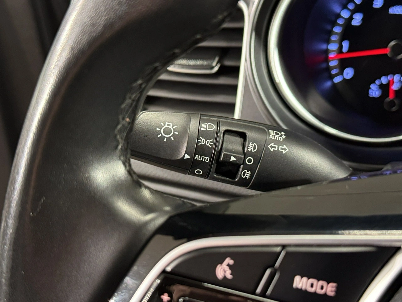 Kia Ceed - Zdjęcie 16