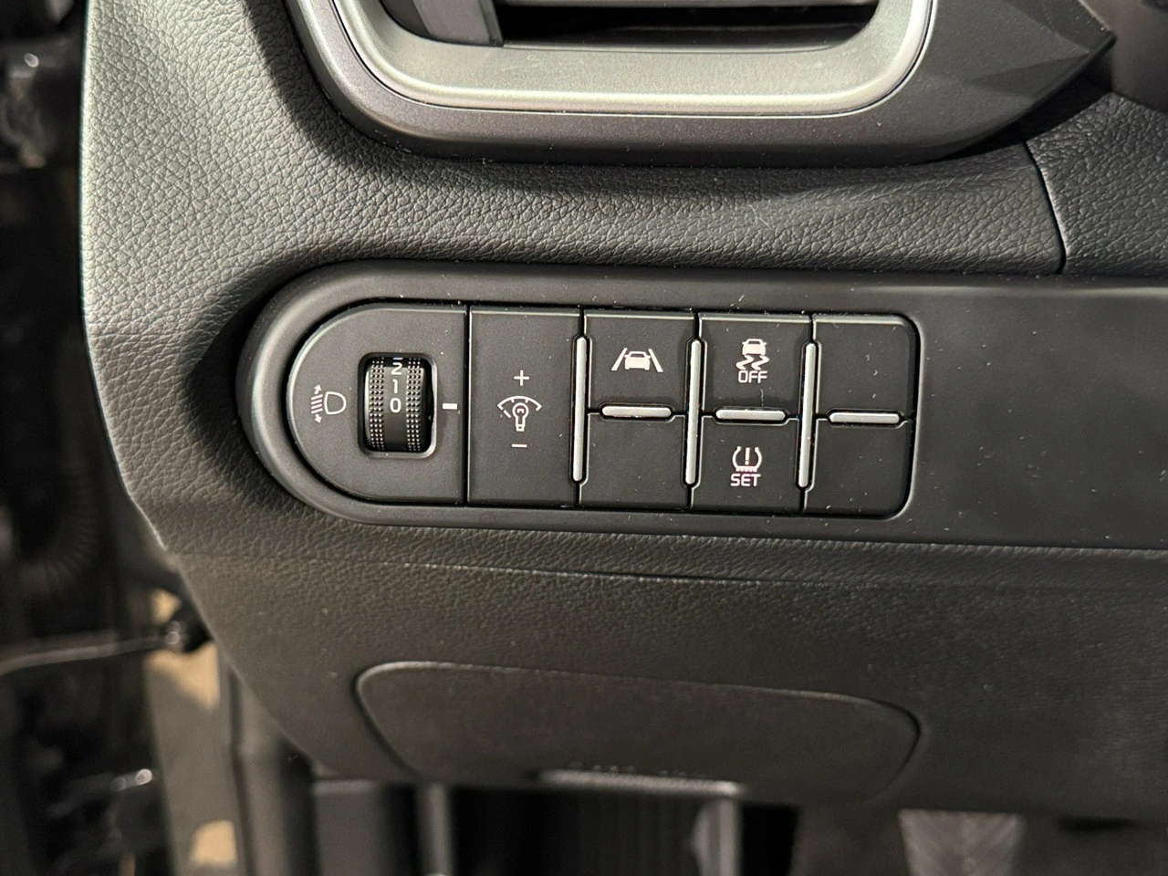 Kia Ceed - Zdjęcie 24