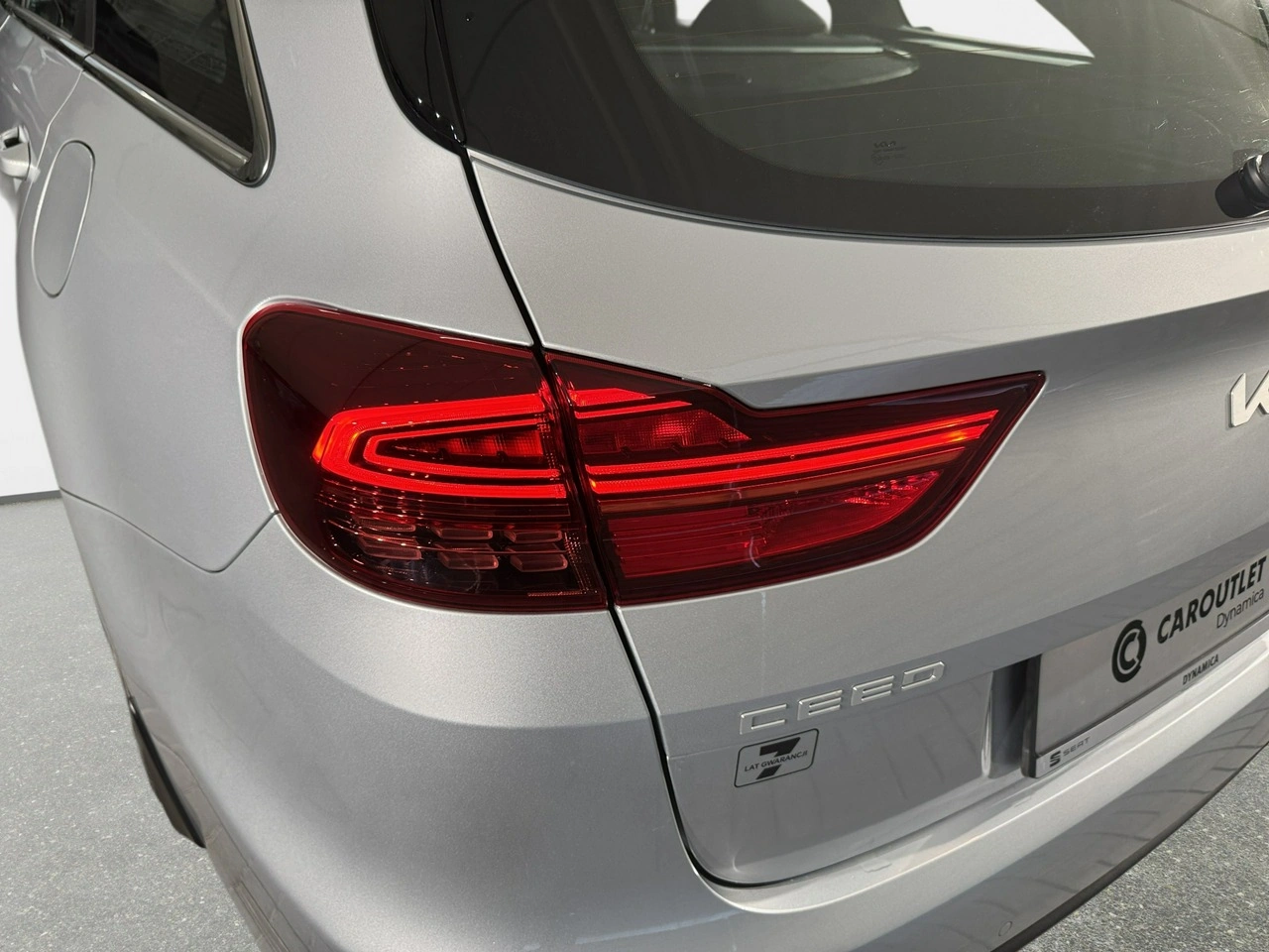 Kia Ceed - Zdjęcie 10