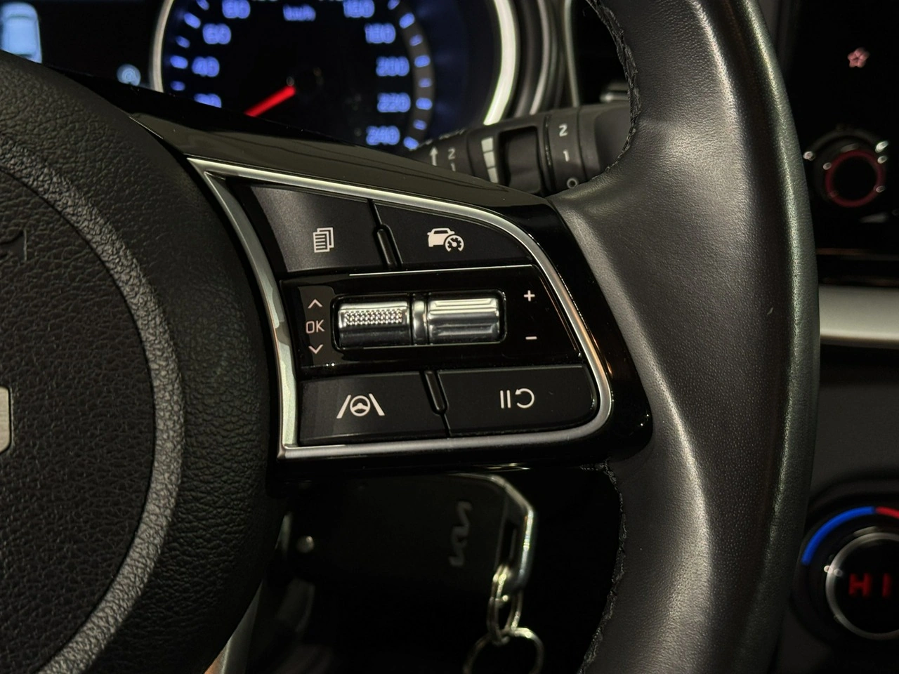 Kia Ceed - Zdjęcie 17