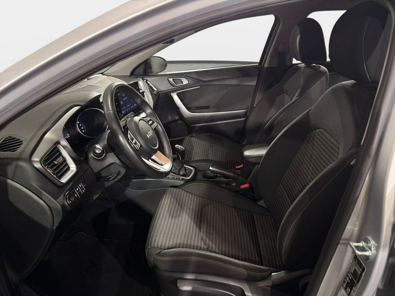 Kia Ceed - Zdjęcie 25