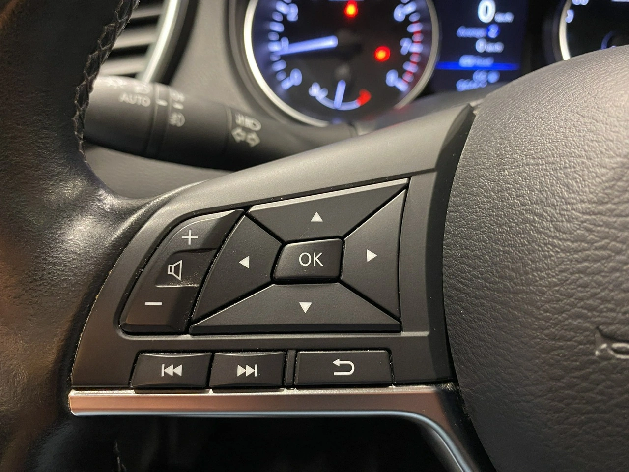 Nissan Qashqai - Zdjęcie 22