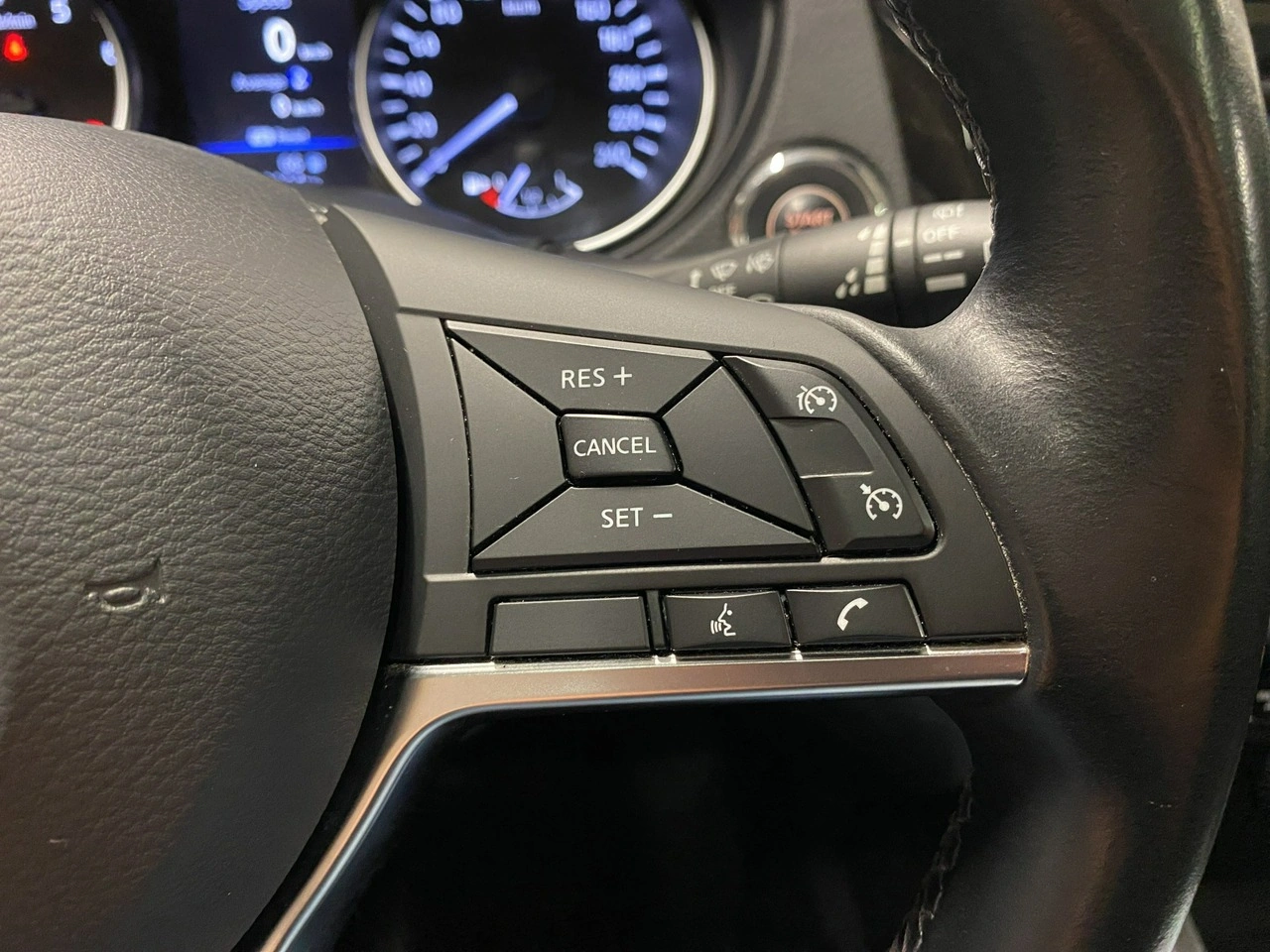 Nissan Qashqai - Zdjęcie 23
