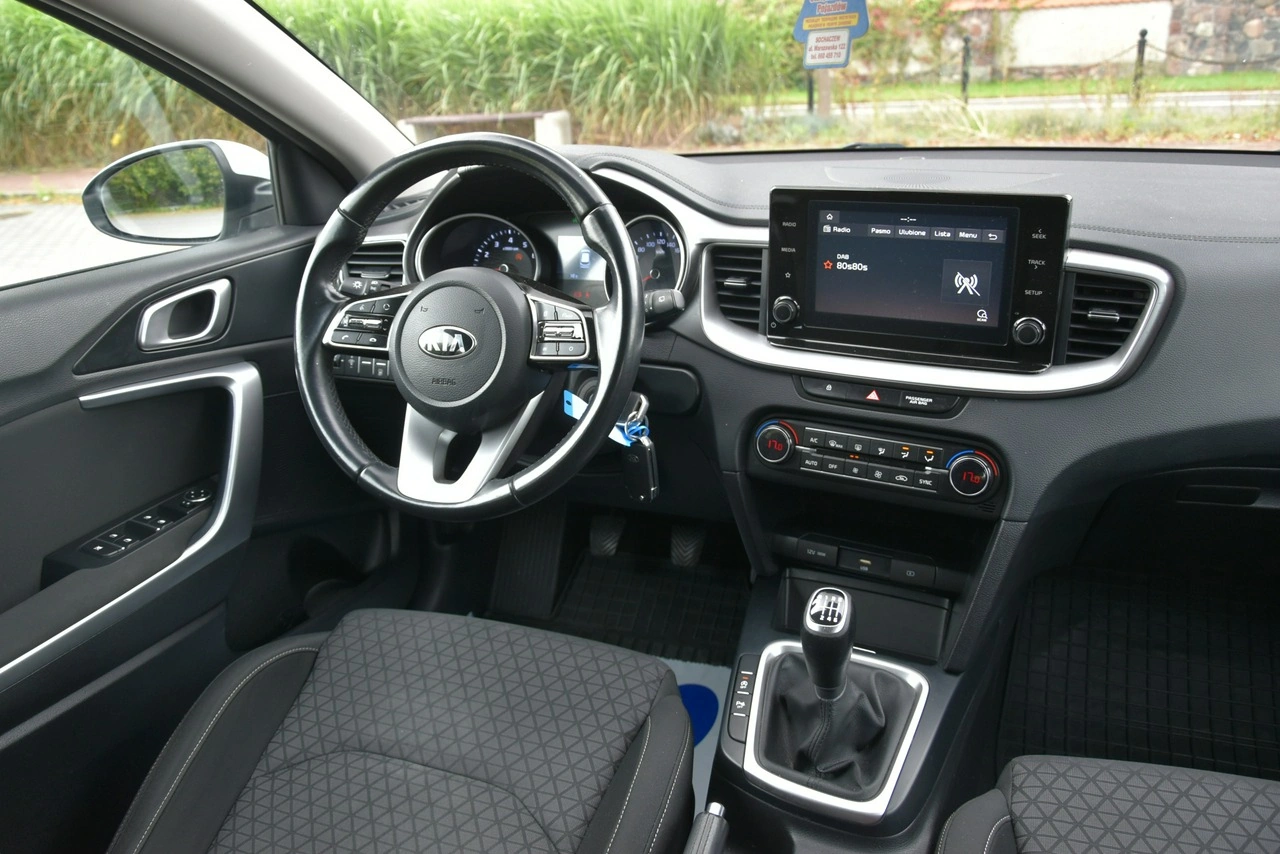 Kia Ceed - Zdjęcie 9