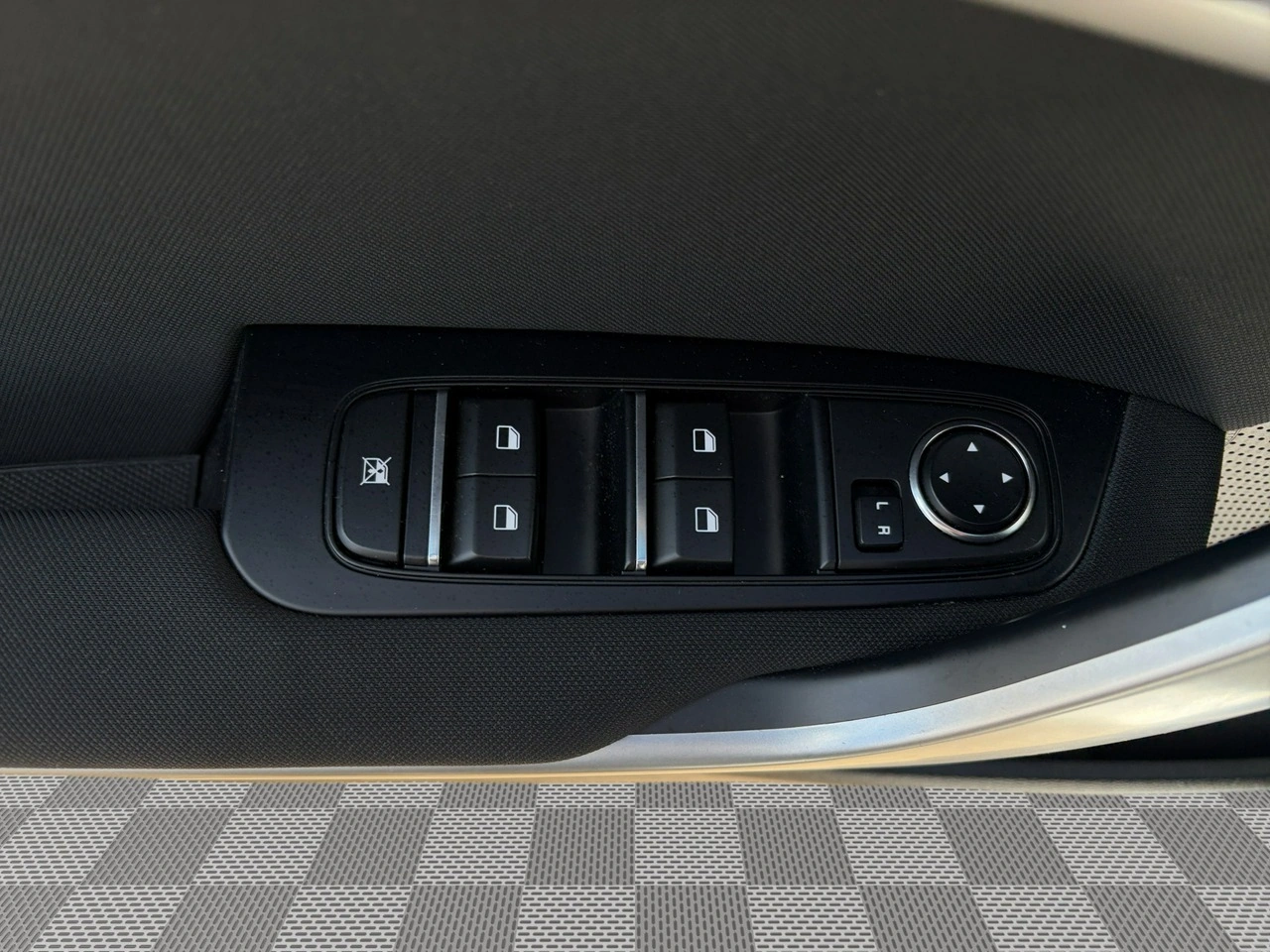 Kia Ceed - Zdjęcie 10