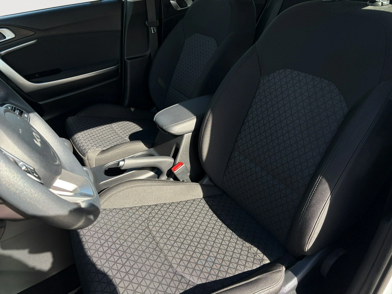 Kia Ceed - Zdjęcie 11