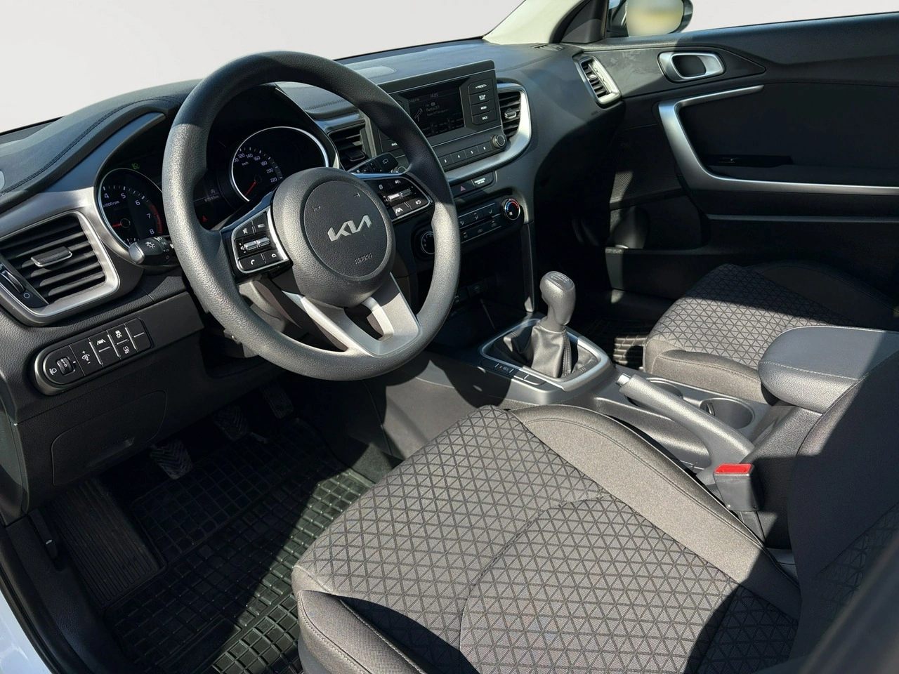 Kia Ceed - Zdjęcie 6