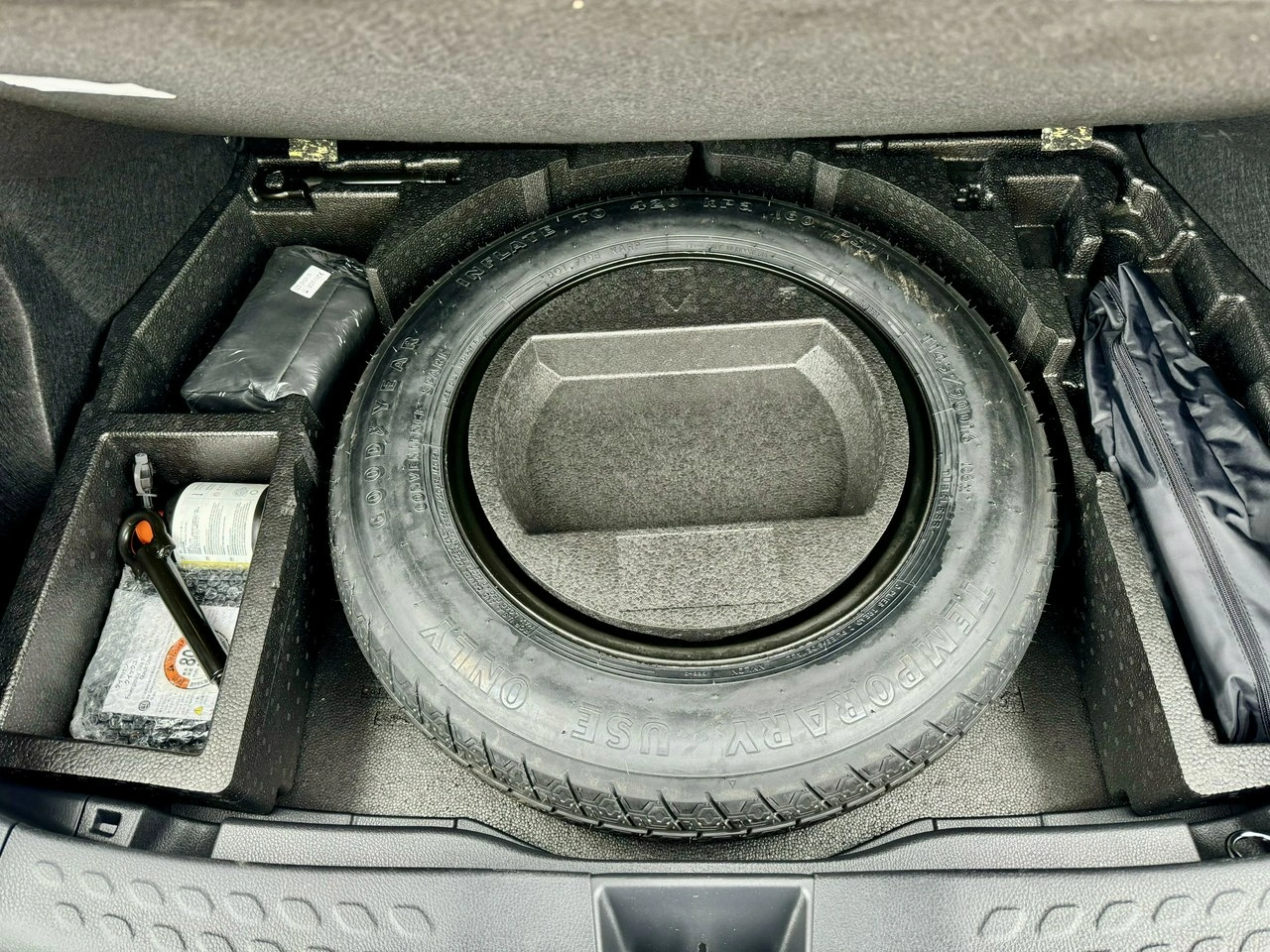 Toyota C-HR - Zdjęcie 35