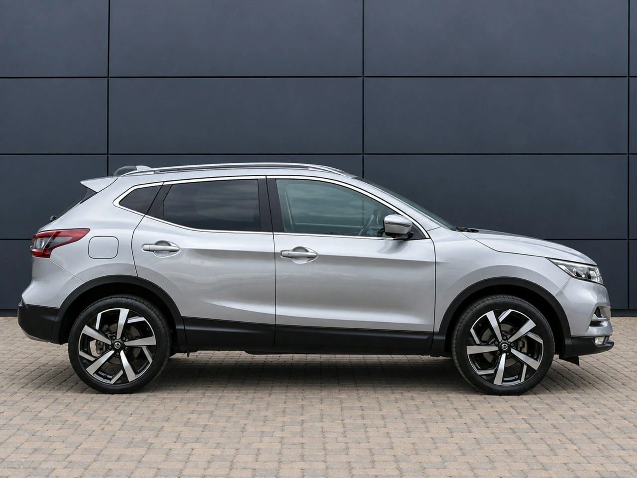 Nissan Qashqai - Zdjęcie 9