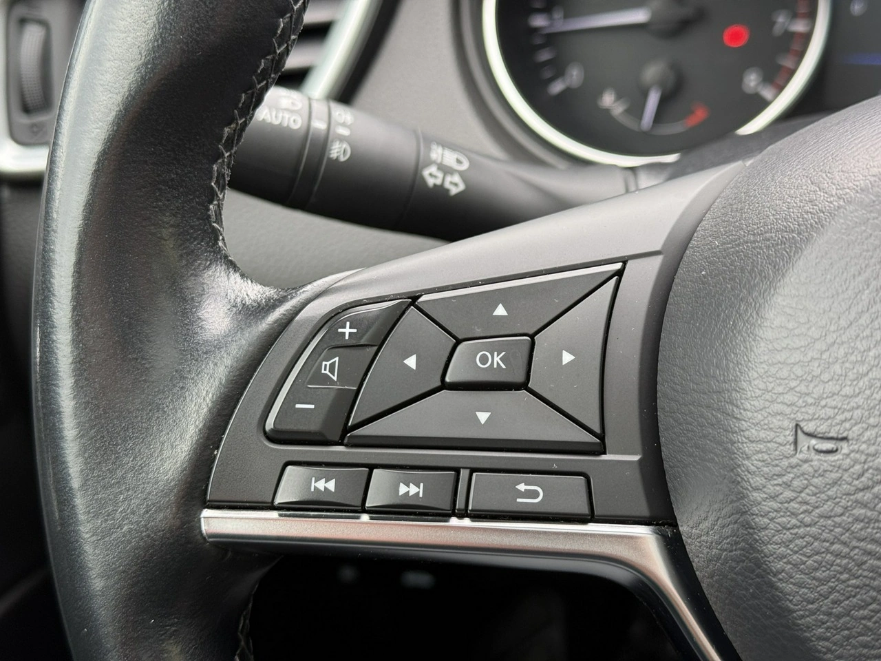 Nissan Qashqai - Zdjęcie 21