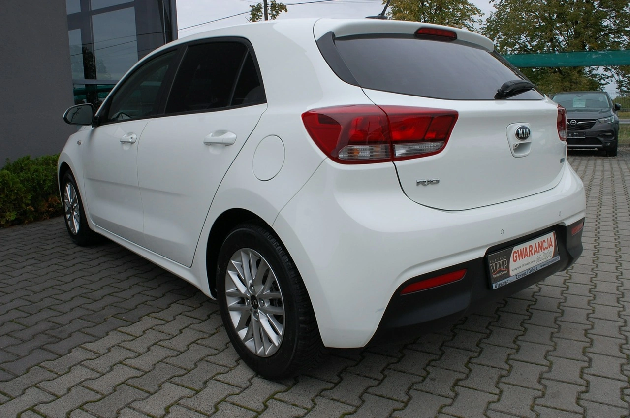 Kia Rio - Zdjęcie 11