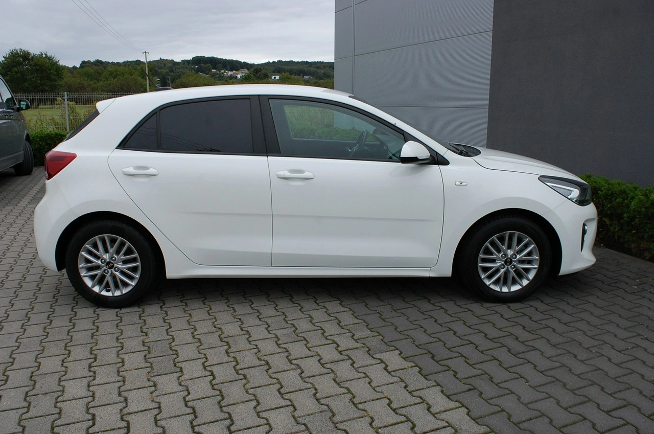 Kia Rio - Zdjęcie 16