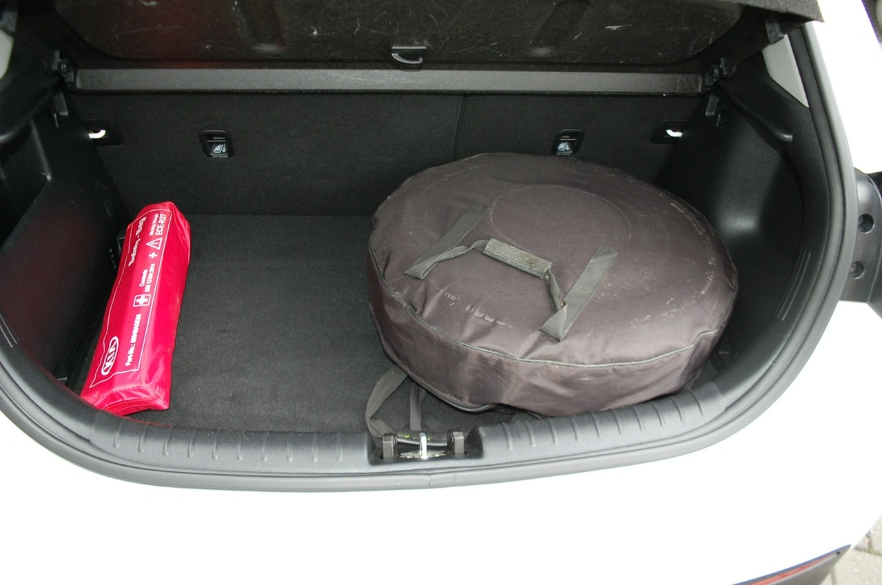 Kia Rio - Zdjęcie 28