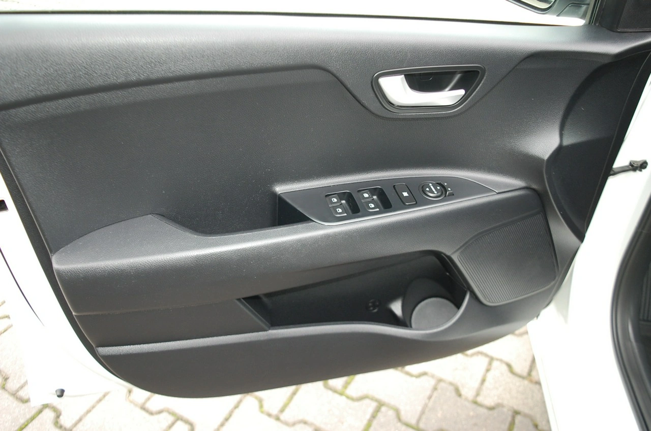 Kia Rio - Zdjęcie 30