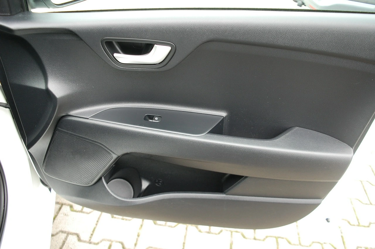 Kia Rio - Zdjęcie 32