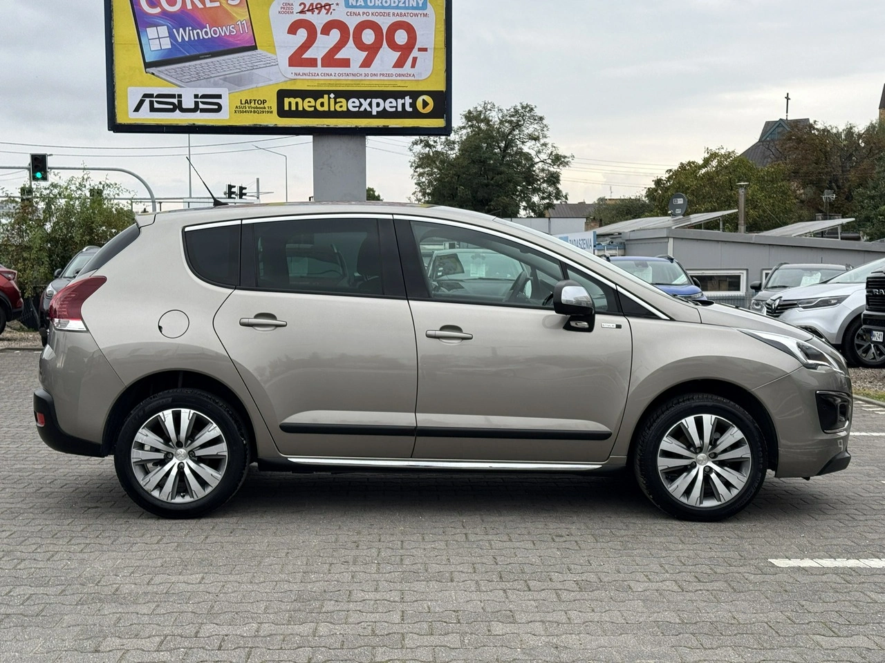 Peugeot 3008 - Zdjęcie 9