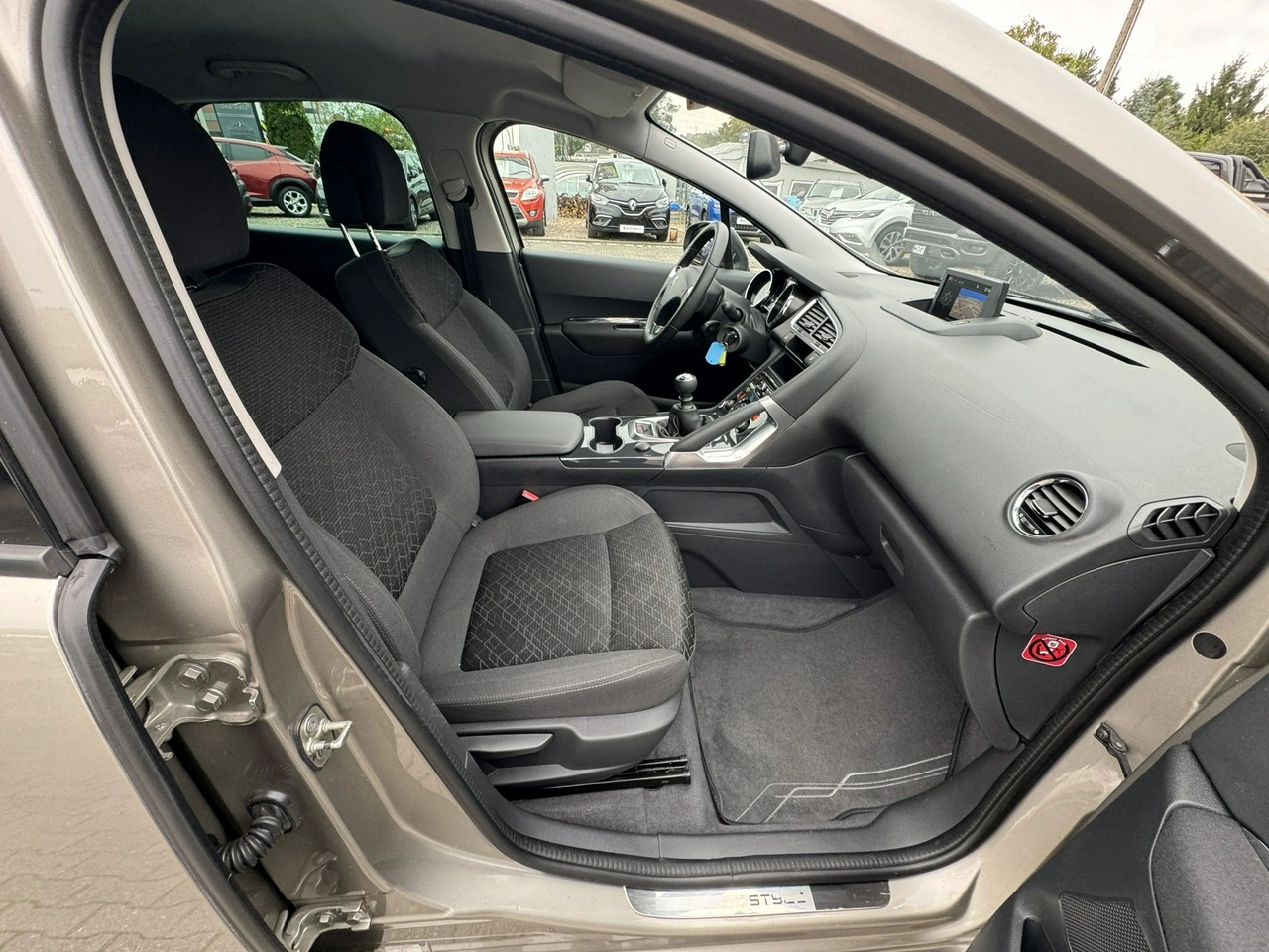 Peugeot 3008 - Zdjęcie 21