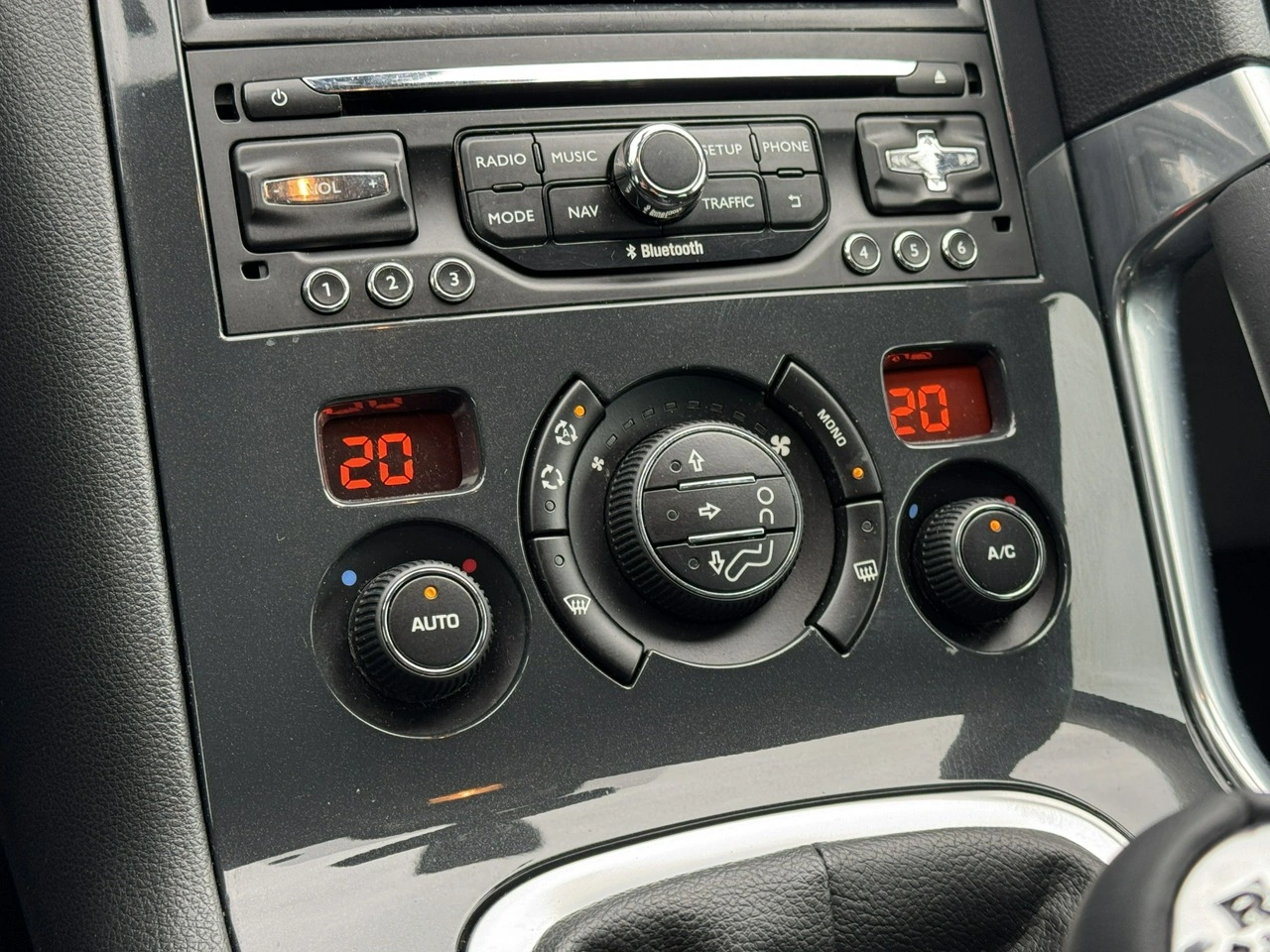 Peugeot 3008 - Zdjęcie 28