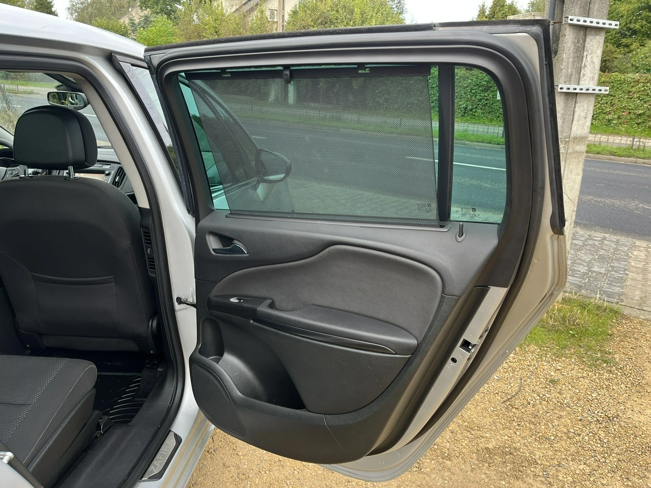 Opel Zafira - Zdjęcie 26