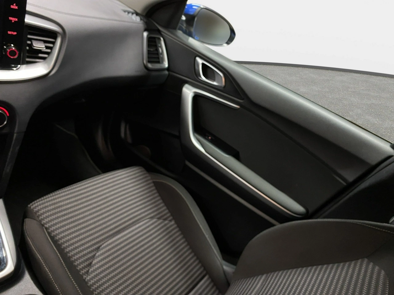 Kia XCeed - Zdjęcie 30
