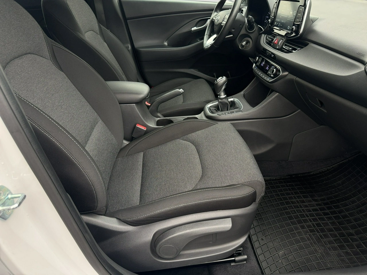 Hyundai i30 - Zdjęcie 23
