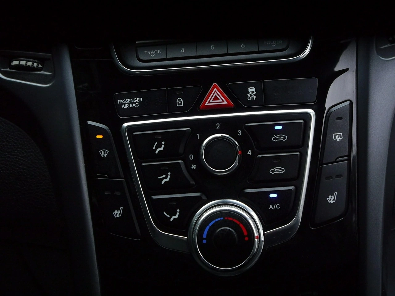 Hyundai i30 - Zdjęcie 34