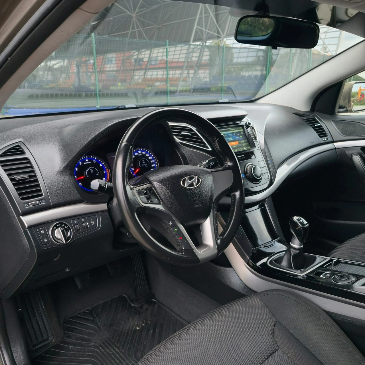 Hyundai i40 - Zdjęcie 22