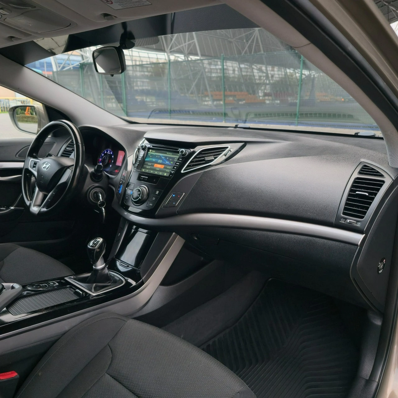 Hyundai i40 - Zdjęcie 25