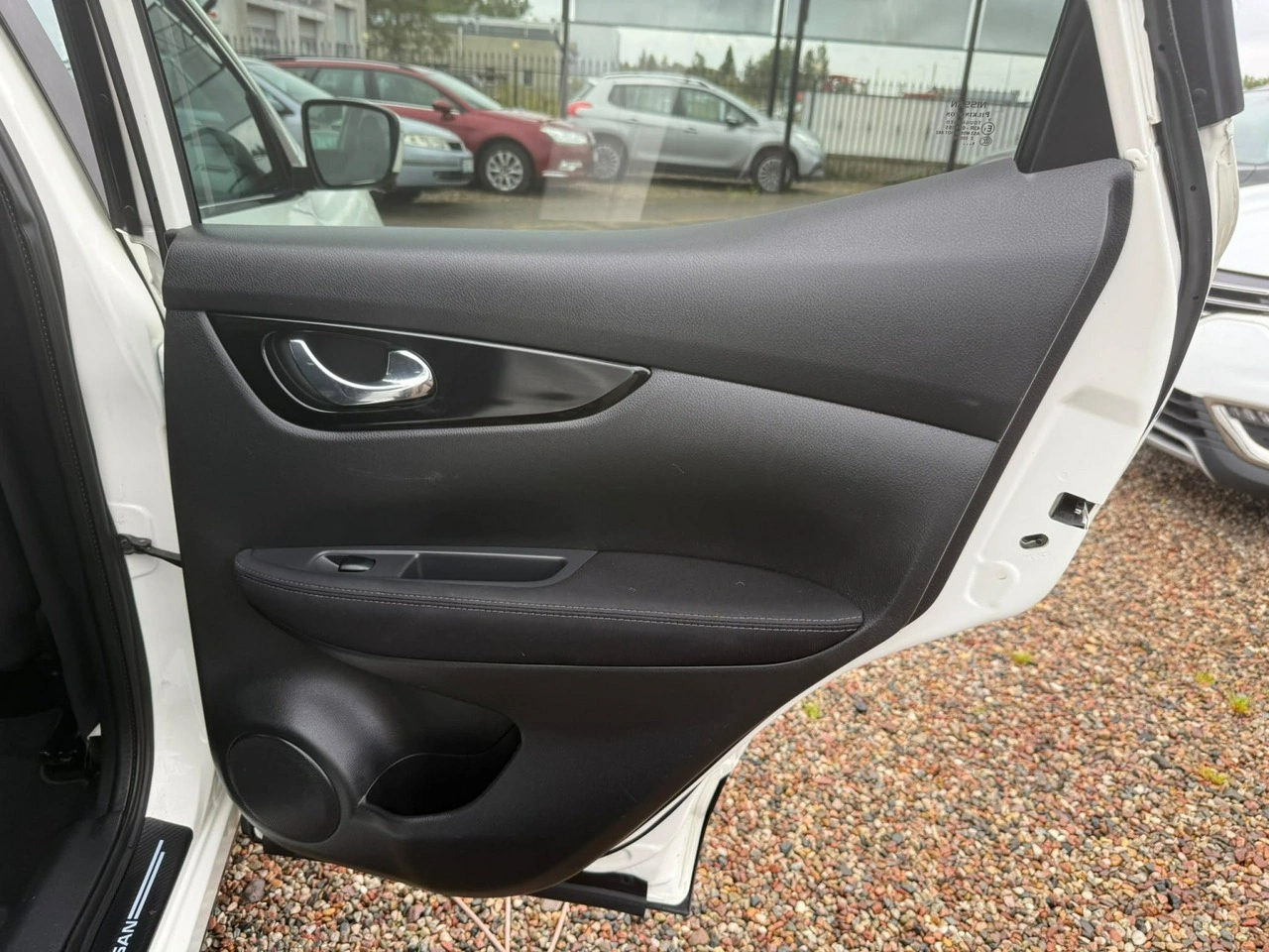 Nissan Qashqai - Zdjęcie 13