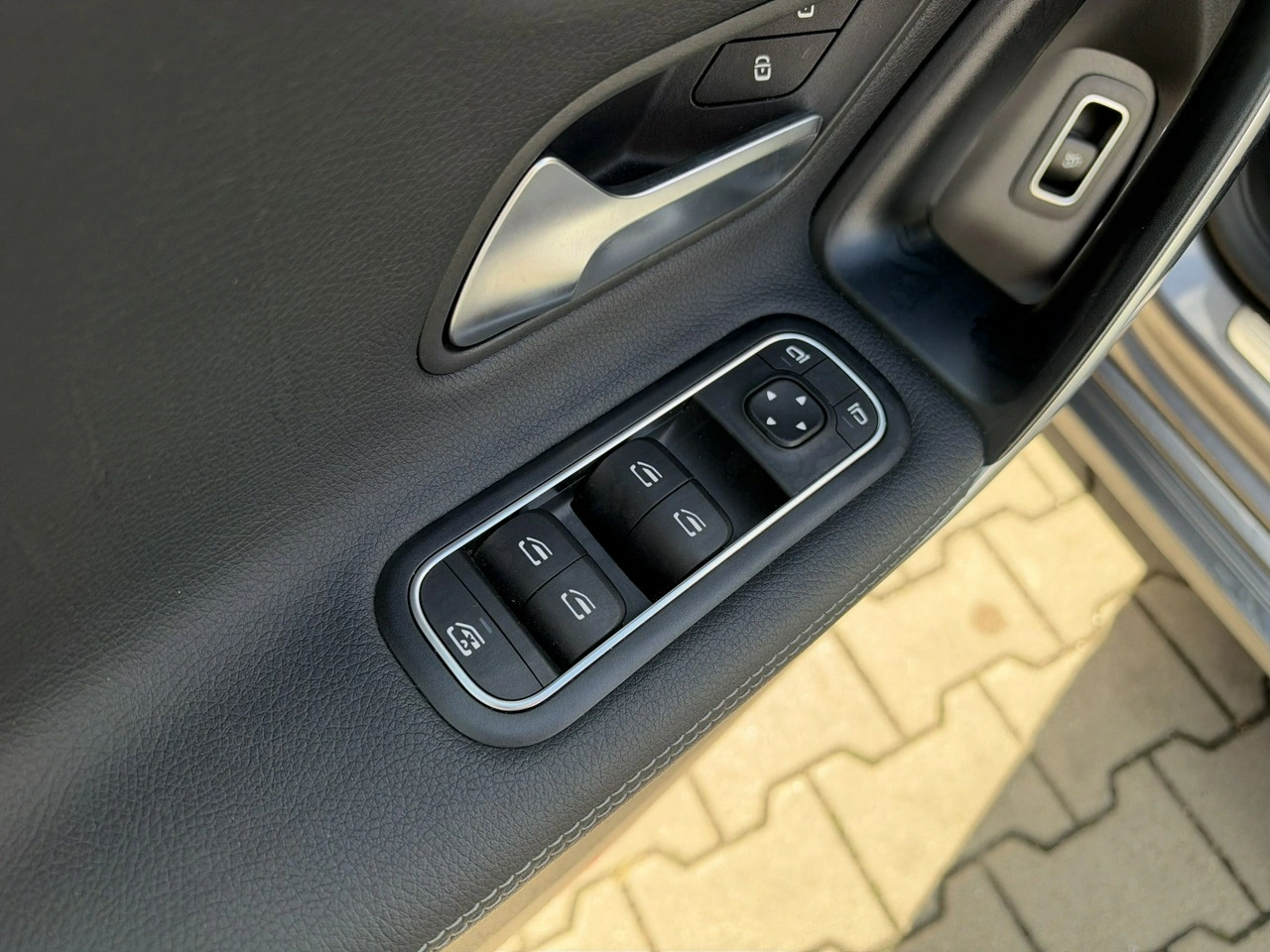 Mercedes CLA 180 - Zdjęcie 11