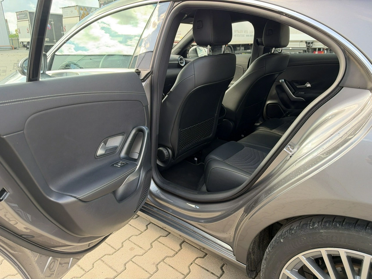 Mercedes CLA 180 - Zdjęcie 13