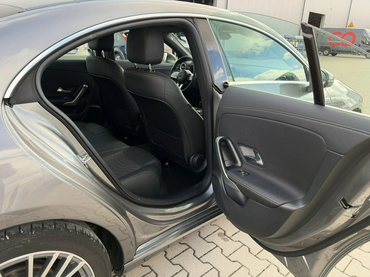Mercedes CLA 180 - Zdjęcie 16