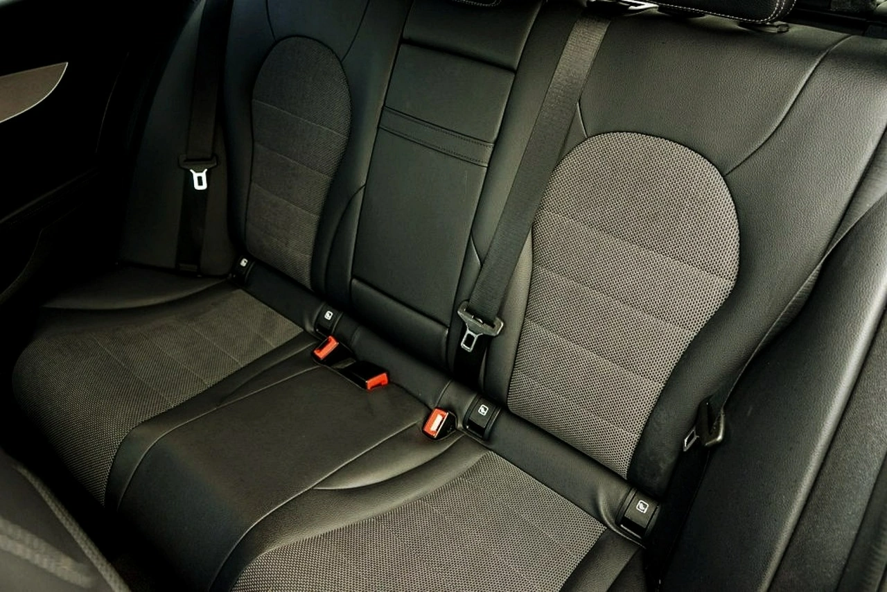 Mercedes C 220 - Zdjęcie 25