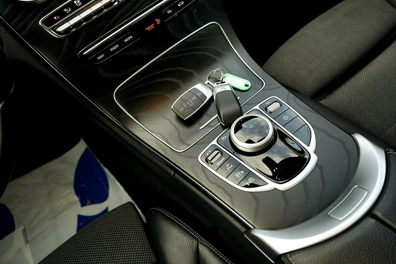 Mercedes C 220 - Zdjęcie 29