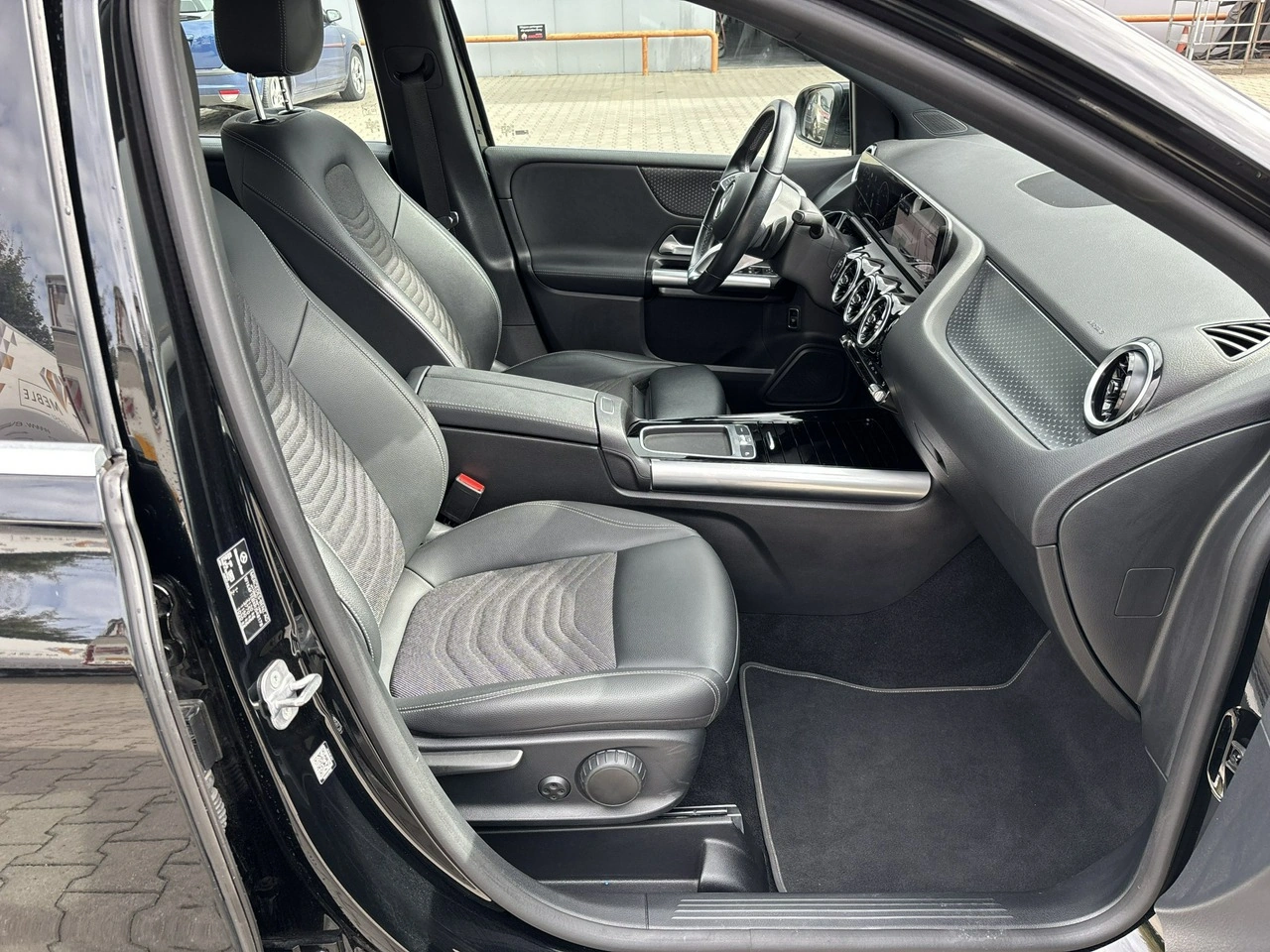 Mercedes B 220 - Zdjęcie 14