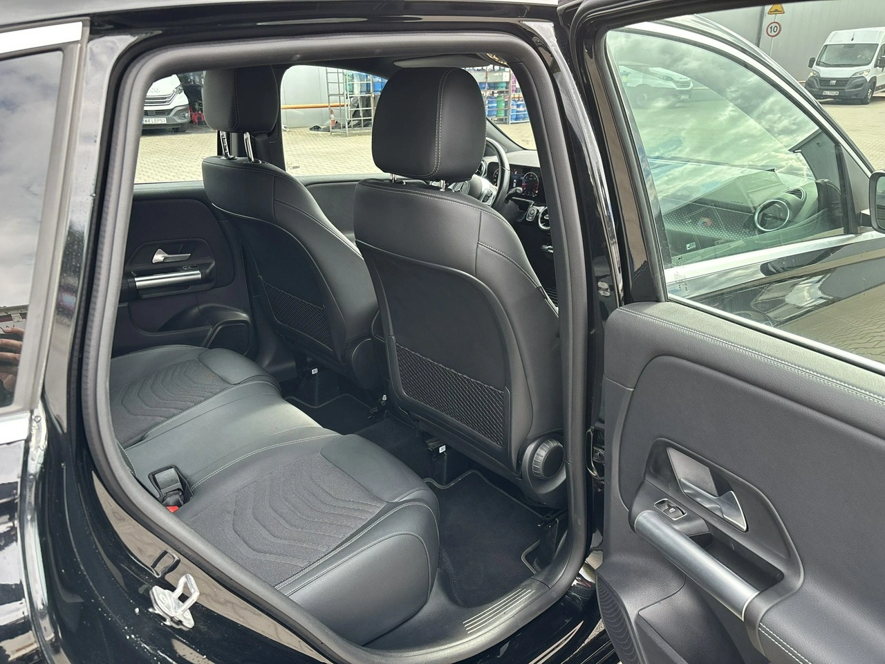 Mercedes B 220 - Zdjęcie 17