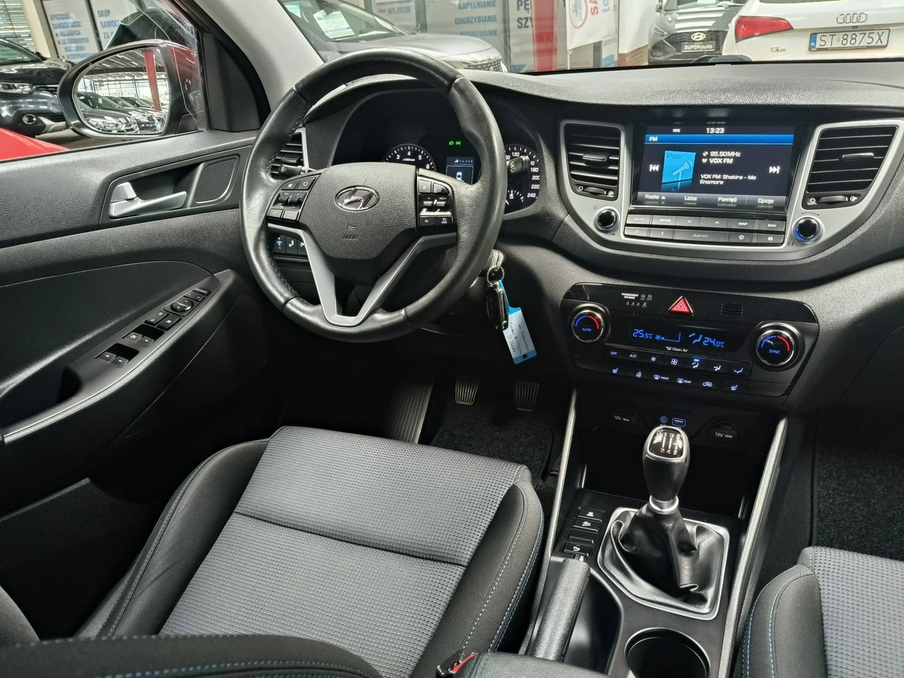Hyundai Tucson - Zdjęcie 16
